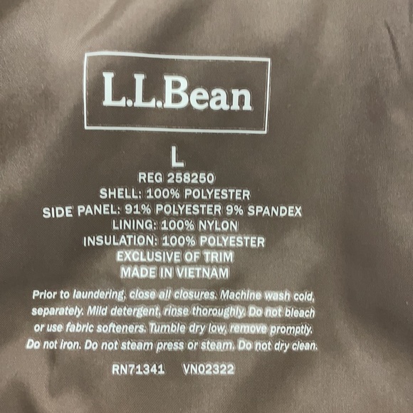 LL Bean zip up puffer vest - Picture 5 of 6